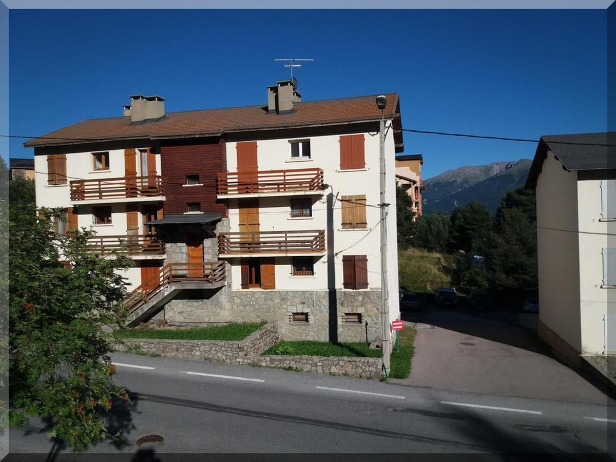 Residence Orazur - Appartement De Charme - 2 Chambres - Poele A Bois - 2 Balcons - Jardin - Parking - Internet - Linge Et Menage En Options Payantes Font-Romeu-Odeillo-Via Luaran gambar
