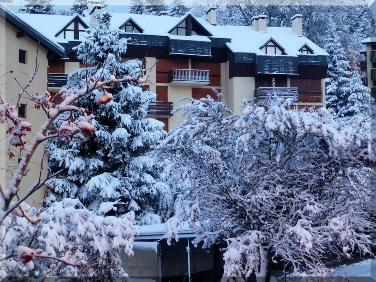 Residence Orazur - Appartement De Charme - 2 Chambres - Poele A Bois - 2 Balcons - Jardin - Parking - Internet - Linge Et Menage En Options Payantes Font-Romeu-Odeillo-Via Luaran gambar